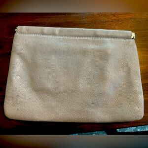 Forever 21 Women Gray Clutch One Size